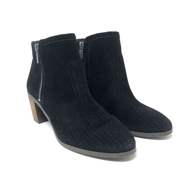 Lucky Brand Pagira Black Suede Ankle Boots Womens 8 Stacked Heel Double Side Zip - Picture 3 of 12